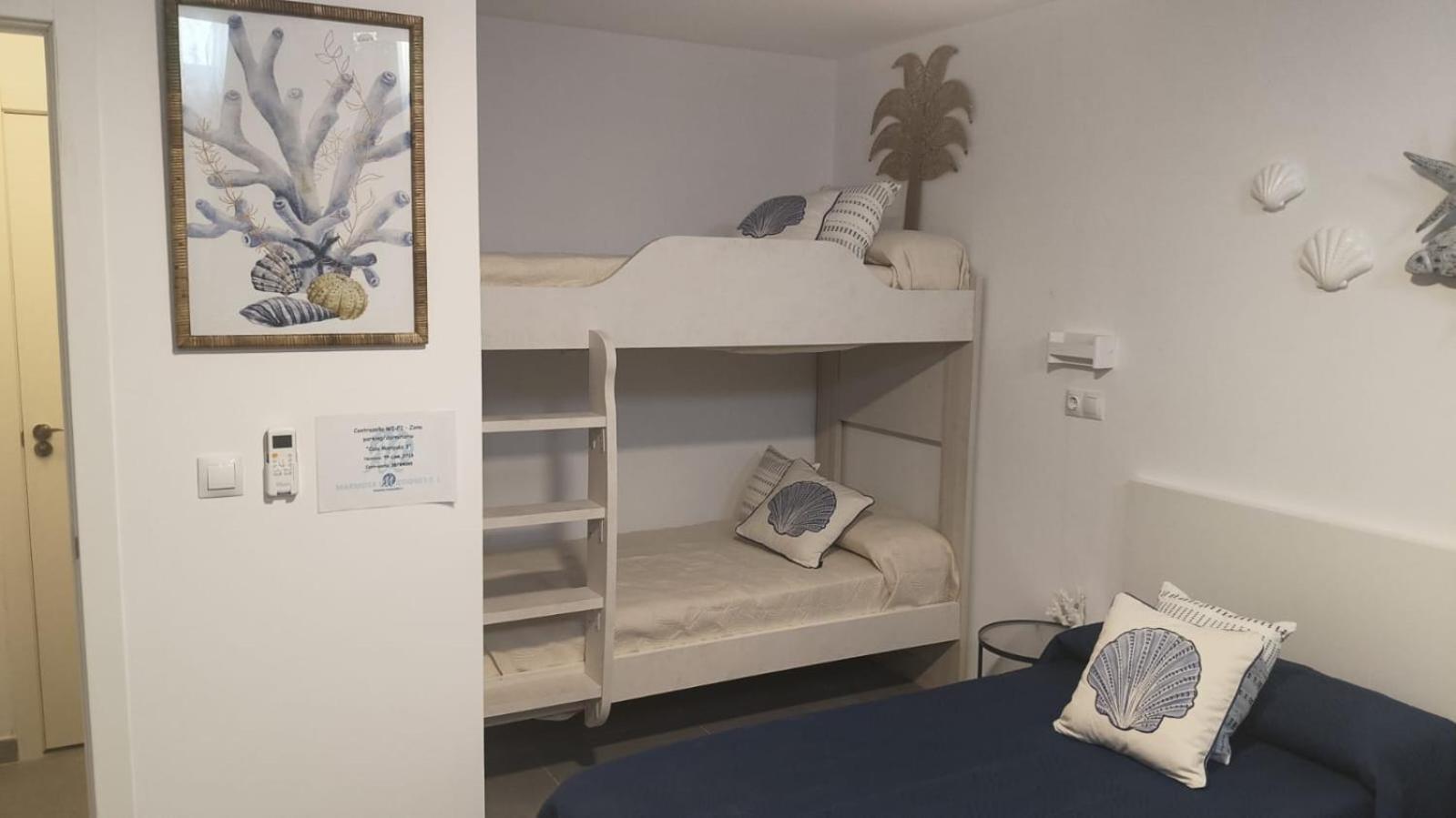 Triplex Adosado De Cuatro Dormitorios De Esencia Maritima A 2 Minutos De La Playa! Vera Exterior foto